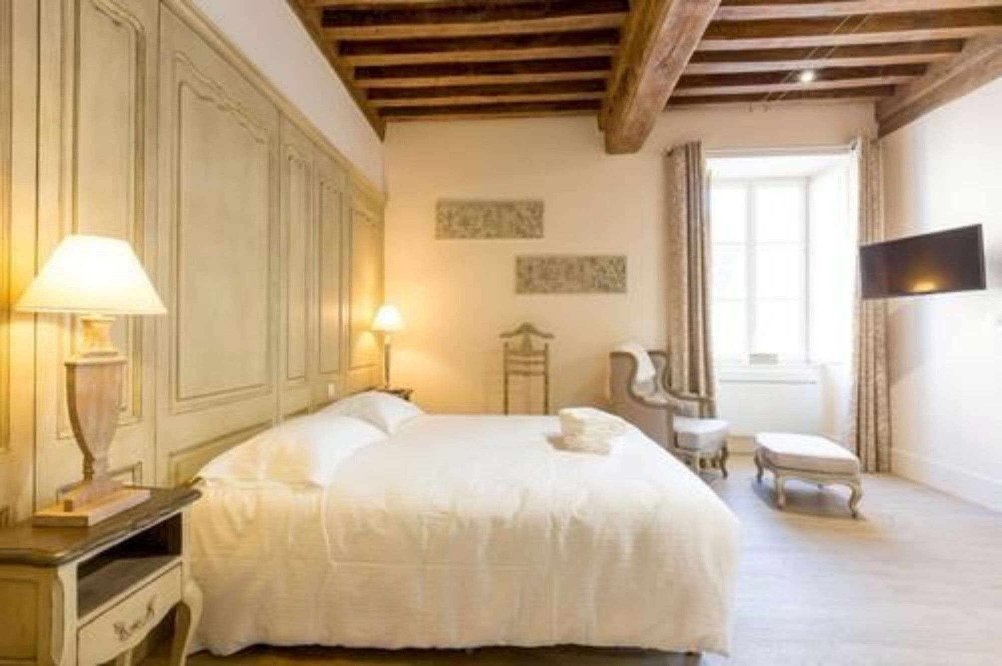Le Cara Seheiah 1D Panzió Beaune  Kültér fotó